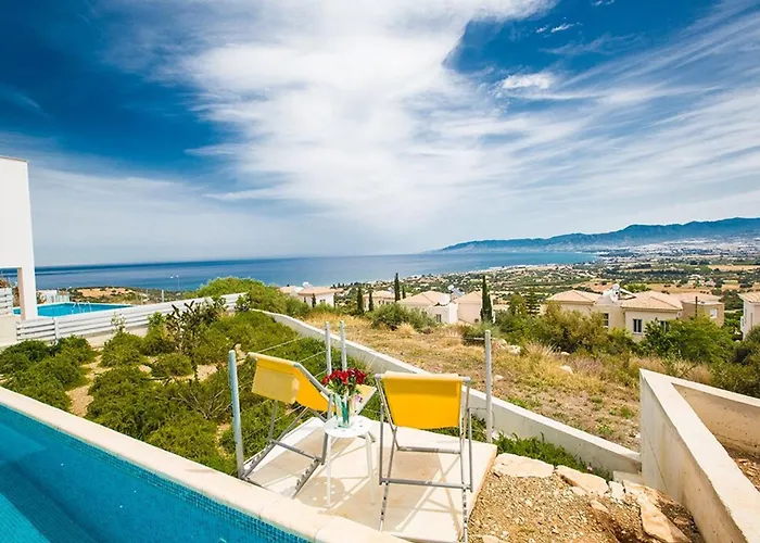 Tavrou Dyo - Luxury 3 Bedroom Latchi With Private Pool *