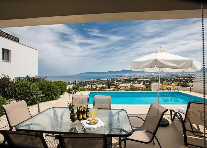 Tavrou Dyo - Luxury 3 Bedroom Latchi With Private Pool Vila *