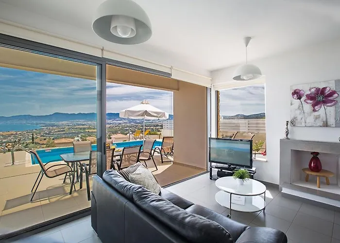 Tavrou Dyo - Luxury 3 Bedroom Latchi With Private Pool