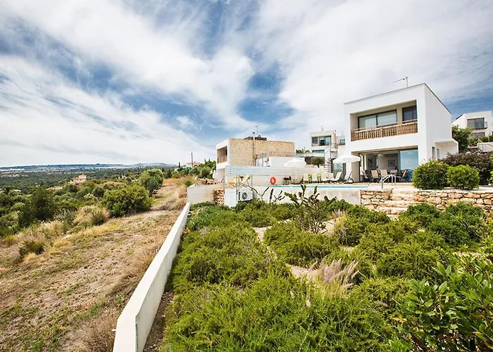 Tavrou Dyo - Luxury 3 Bedroom Latchi With Private Pool Vila Neo Chorio